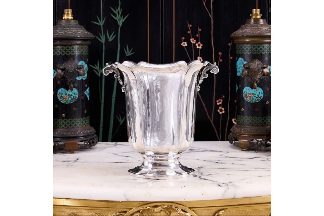 A FINE 1930'S ITALIAN SOLID SILVER CHAMPAGNE COOLER - Image 1 of 6
