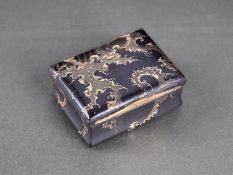 A FINE GOLD MOUNTED TORTOISESHELL PIQUE SNUFF BOX, NAPLES, CIRCA 1750
