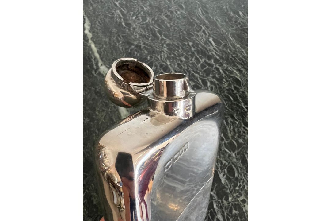 A VICTORIAN STERLING SILVER HIP FLASK, LONDON, C. 1900, MAPPIN & WEBB LTD. - Image 6 of 7
