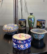 A COLLECTION OF 19TH CENTURY AND 20TH CENTURY CHINESE CLOISONNE ENAMEL WORKS OF ART