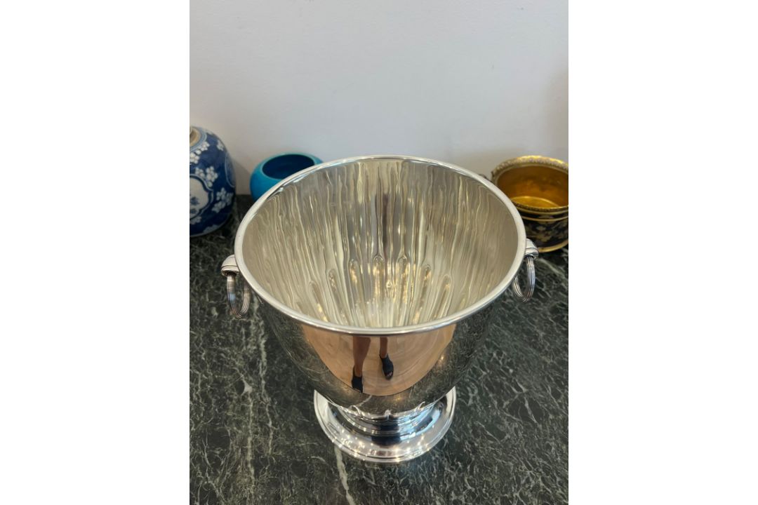 ASPREY: A LARGE STERLING SILVER WINE COOLER, LONDON, C. 2001 - Image 3 of 4