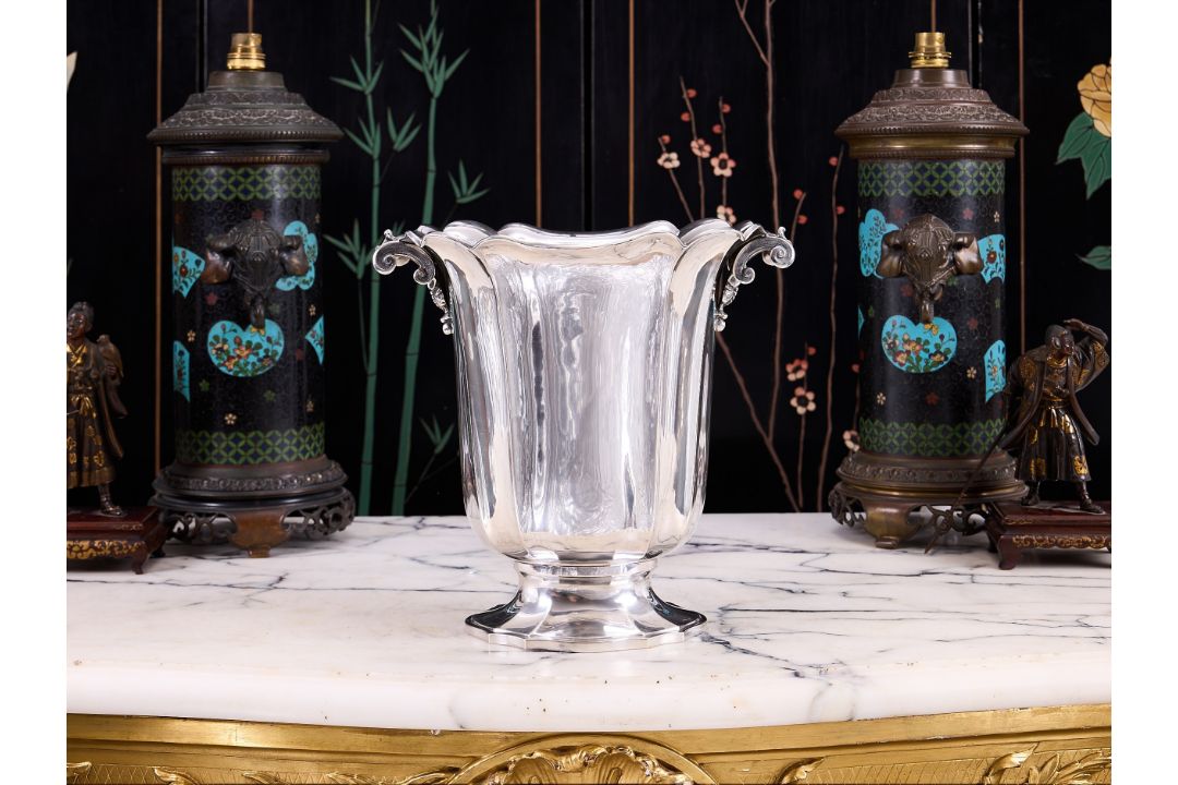 A FINE 1930'S ITALIAN SOLID SILVER CHAMPAGNE COOLER - Image 2 of 6