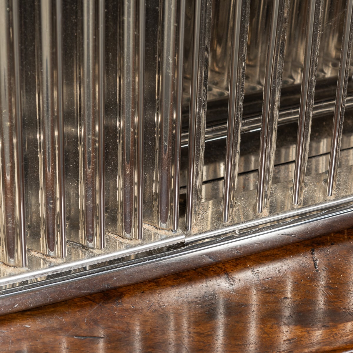 A ROLLS ROYCE RADIATOR GRILLE HUMIDOR AND ACCESSORIES CASE - Image 9 of 30