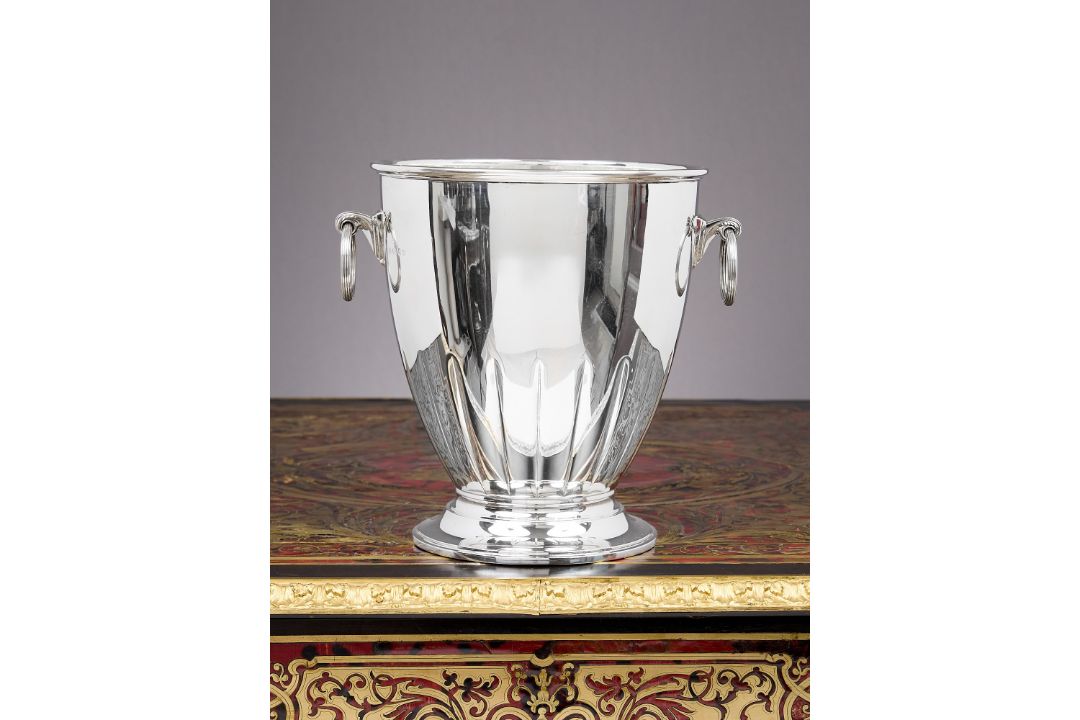 ASPREY: A LARGE STERLING SILVER WINE COOLER, LONDON, C. 2001 - Image 1 of 4
