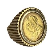 A VICTORIA 22CT GOLD HALF SOVEREIGN C. 1900 IN A GOLD RING