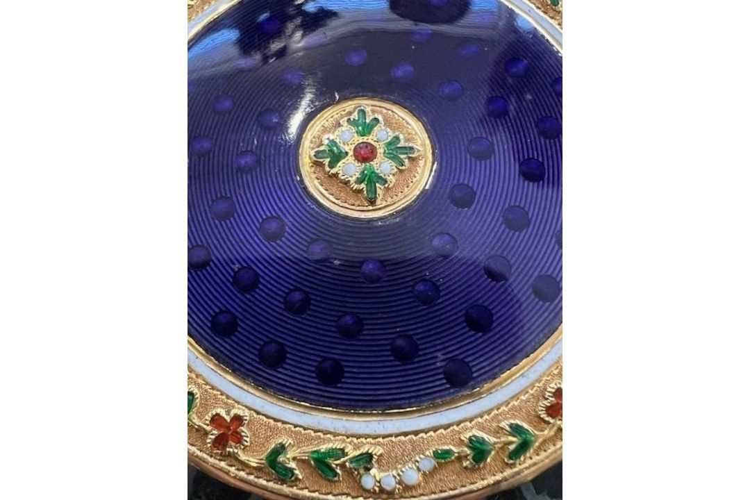 A FINE 18TH CENTURY GOLD AND ENAMEL BONBONNIERE, DANIEL MARCHAND & CO. C. 1785 - Image 22 of 30