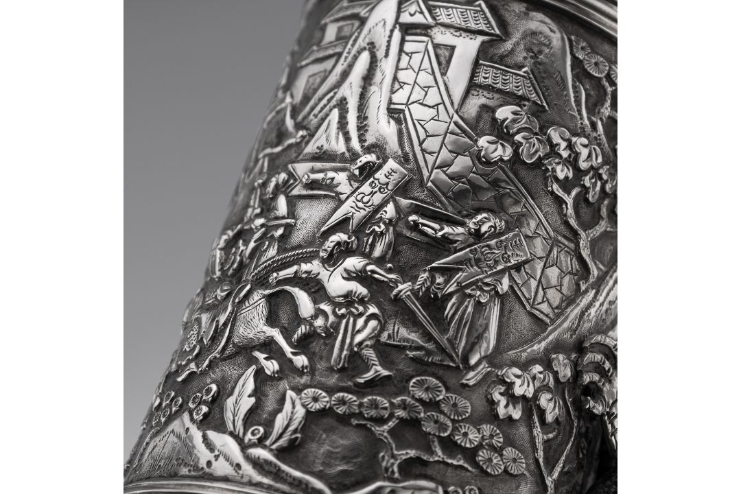 A RARE CHINESE EXPORT SOLID SILVER DRAGON MUG, SHAN JI C. 1900 - Image 19 of 25