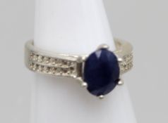 925er Silber-Ring, erhitzter Saphir von ca. 2,5ct, 4,3gr., RG 53