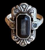 Art Deco Silberring-800- schwarzer Centerstein, beidseitig Markasiten, 1 fehlt, RG 54, 3,5 gr.