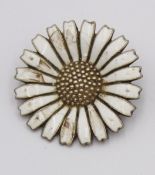 Margerite-Brosche, Anton Michelsen, 925er Silber, Emaille beschädigt, D-3,2cm, 8,7gr.