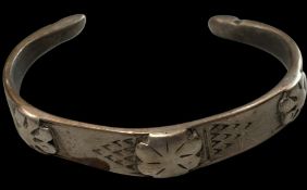 massive antike versilberte Armspange, wohl Afrika?, B-6 cm