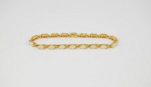 18K Yellow Gold & Opal Bracelet.