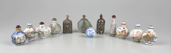 Sammlung chines. Snuff Bottles 12 Stück