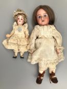 zwei historische Puppen, um 1900