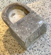 Antikes Weihwasserbecken aus Granit