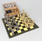 2 alte Schachspiele Bronze und Holz