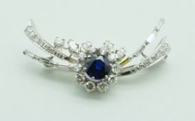 Brosche mit Saphir und Diamanten,750 WG