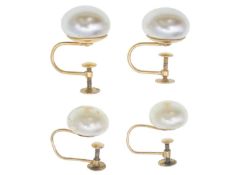 Two pairs of 9k gold and faux pearl clip-on earrings.