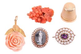 A small collection of gem-set brooches, a pendant and a 15ct gold thimble; to include an amethyst an