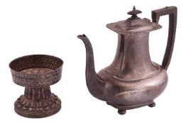 A silver coffee pot of oval form with wooden knop and handle, on four ball feet, Sheffield 1918 and 