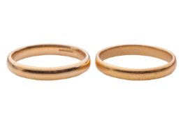 Two 18ct gold, court style wedding bands, both in size P, total weight 7.1 grams (2).