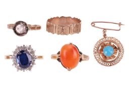 A small aggregate of miscellaneous jewellery items; including a rose-cut diamond ring in unmarked me