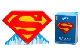 A Hot Toys 'Superman The Movie' 1:6 scale figure, in original box and with outer shipping carton, pr