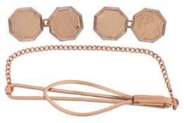 A 9ct tie pin with curb chain, in yellow gold with Birmingham hallmarks and makers mark 