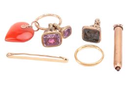 A small collection of jewellery items; to include a 22ct yellow gold wedding band in size M½, 3.3 gr