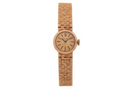Bulova 9ct Gold Lady's Wristwatch Reference: 560 Year: 1972 Bezel: Smooth Case Material: 9ct Yellow 
