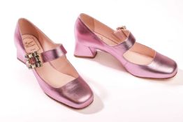 Roger Vivier - a pair of Tres Vivier Strass babies 45 pumps in pink metallic leather. (size 39.5) RR