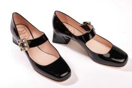 Roger Vivier - a pair of Tres Vivier Strass babies 45 pumps in black patent leather. (size 39.5) RRP