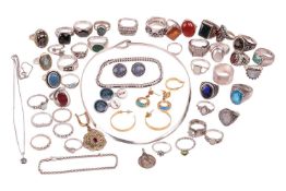 A quantity of silver and bi-colour metal jewellery items, the majority marked '925', comprising a ne