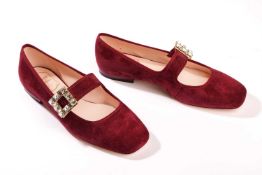 Roger Vivier - a pair of Tres Vivier Strass B Babies 10 ballerina flat in plum velvet. (size 39.5) R