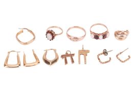 A small group of mixed jewellery items comprising an opal and garnet cluster ring in 9ct gold, size 