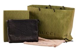 Gucci - a GG Jumbo medium crossbody bag, in black leather jumbo GG patterns, cotton linen lining, zi