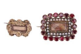 Two George III mourning fichu pins; to include an exampled set with circular-cut garnets and split p