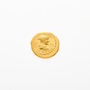 L. Cestius and C. Norbanus, c. 43 B.C.E. AV Aureus (8.08g, 20mm).