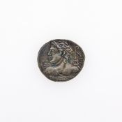 Lucius Caesius. c. 112-111 B.C.E. AR Denarius (3.85g, 20mm).