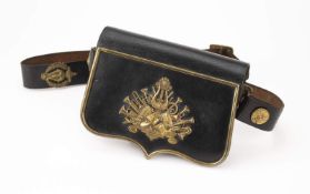 Kartuschkasten für Militär-Musiker/Regiments-Musiker, Mitte 19. Jahrhundert, geschwärztes Leder, auf