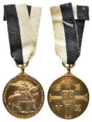 Preussen, Medaille des Soldaten-Siedlungsverband Kurland, helle Bronze, am Band, OEK 3396, Zustand