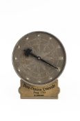 Nachbildung der Peter-Henlein-Dosenuhr. ca. 52mm, ohne Funktion.
