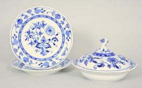 Drei Teile Zwiebelmuster / items blue onion pattern