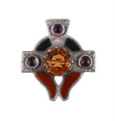 SCOTTISH INTEREST: A VICTORIAN AGATE AND HARDSTONE CROSS BROOCH