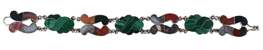 SCOTTISH INTEREST: AN AGATE AND MALACHITE BRACELET