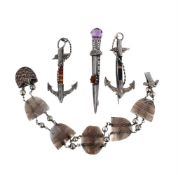 SCOTTISH INTEREST: A SMALL COLLECTION OF AGATE JEWELLERY