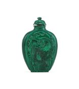 A CHINESE MALACHITE SNUFF BOTTLE, QING DYNASTY