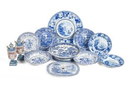 A PAIR OF WEDGWOOD BI-COLOUR BLUE AND LILAC DIP-JASPER TWO-HANDLED URNS AND COVERS, CIRCA 1900