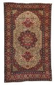 AN ISFAHAN RUG