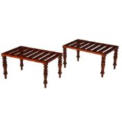 A PAIR OF MAHOGANY LUGGAGE STANDS IN VICTORIAN STYLE, OF RECENT MANUFACTURE